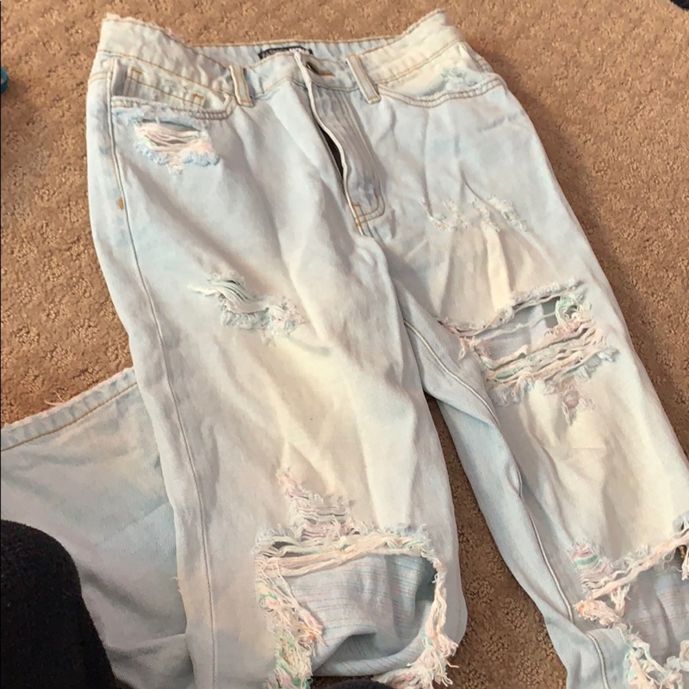 Fashion Nova mom jean never worn
